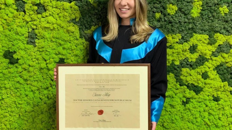 Simona Halep recibe doctorado honorífico