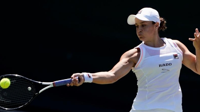 Ashleigh Barty pasó con seguridad a tercera ronda en Wimbledon