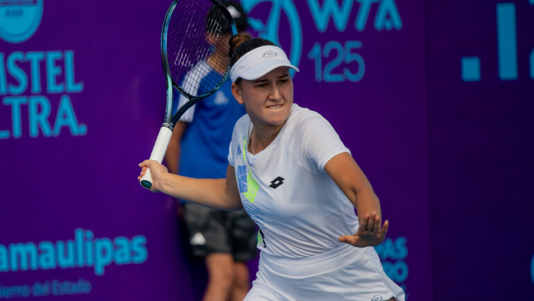 Kamilla Rakhimova avanza a las Semifinales con una victoria sobre Anastasia Tikhonova